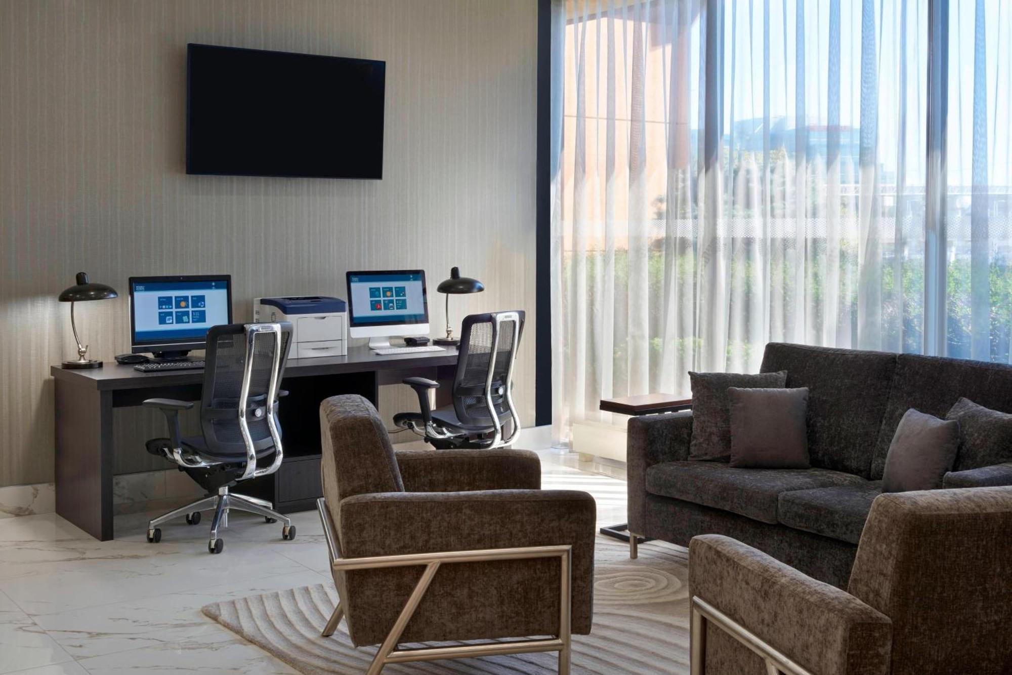 Four Points By Sheraton Toronto Airport Місісаґа Екстер'єр фото